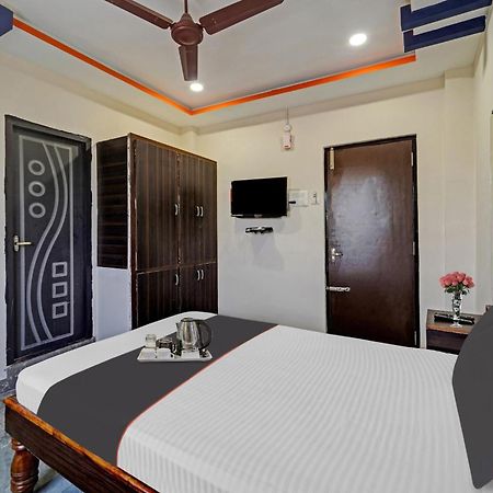 Capital O Lakshmi Residency Hotel Tirupati Luaran gambar