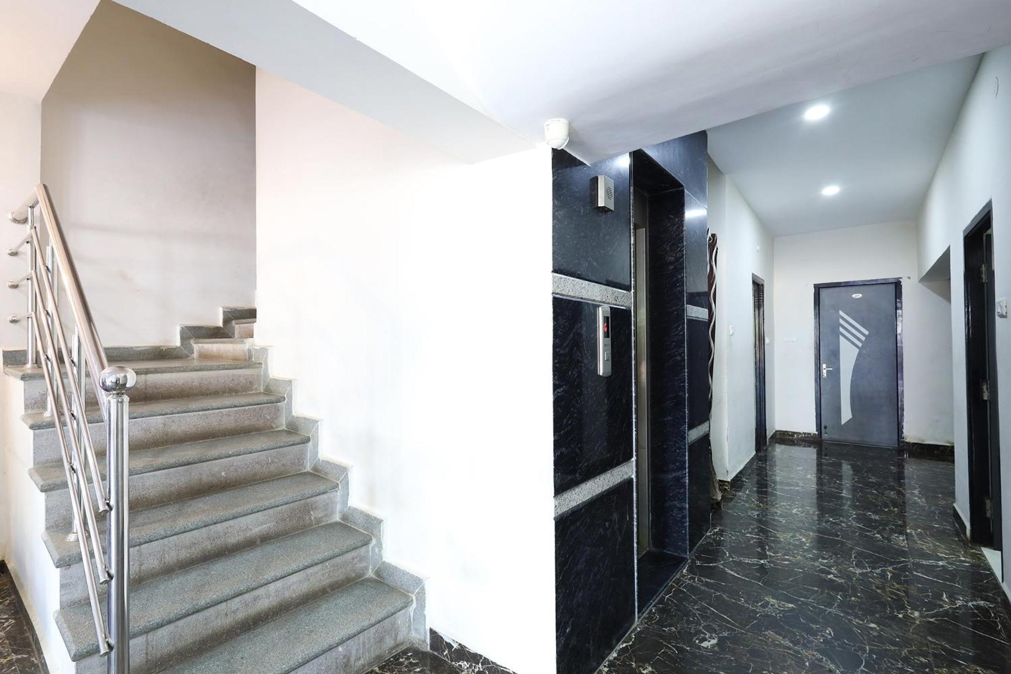 Capital O Lakshmi Residency Hotel Tirupati Luaran gambar