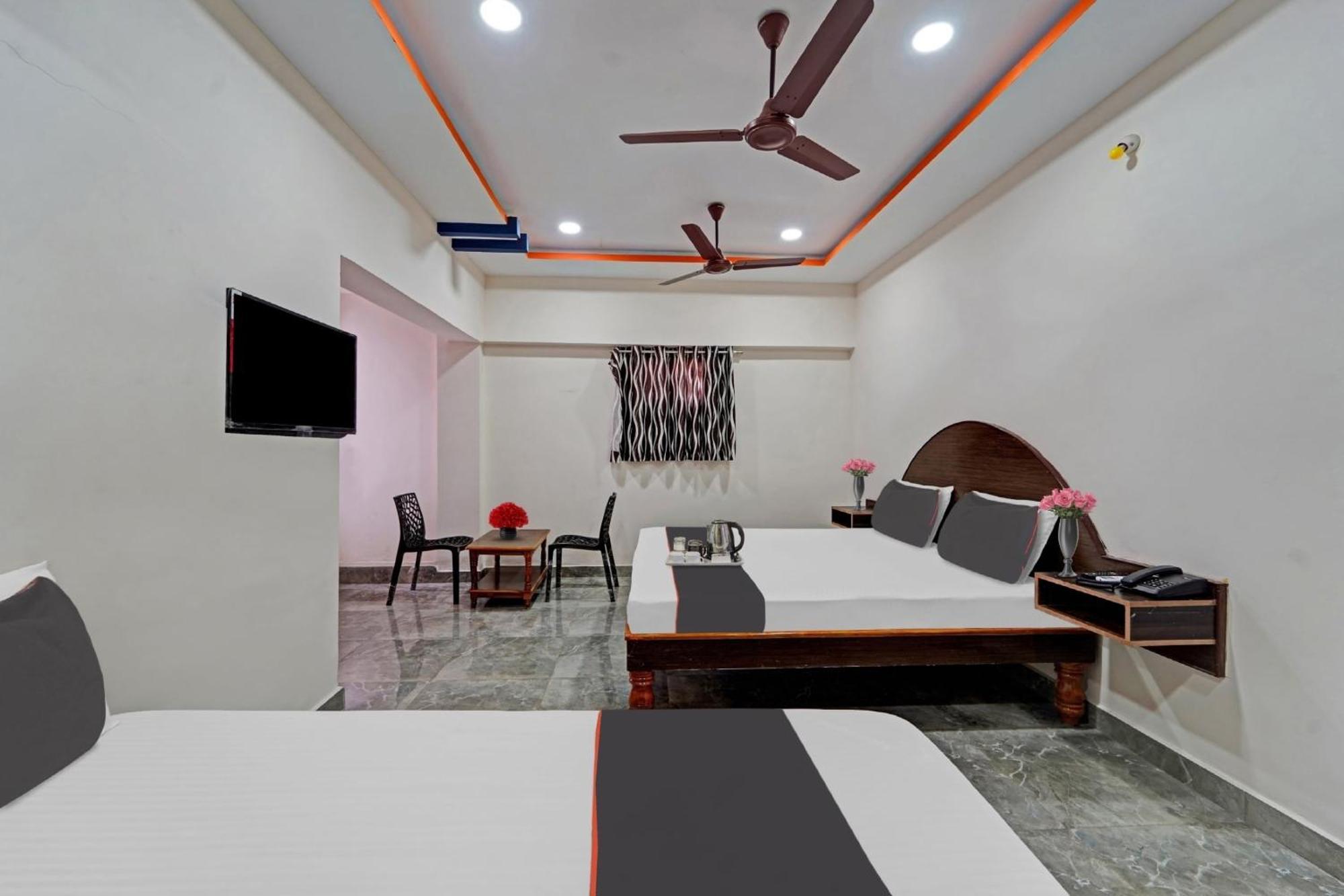 Capital O Lakshmi Residency Hotel Tirupati Luaran gambar