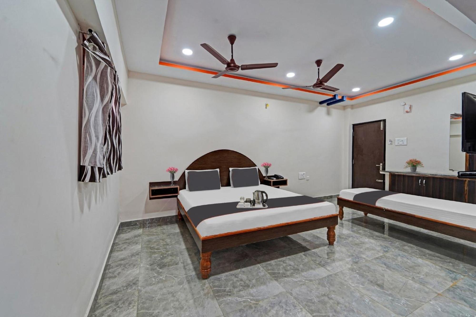 Capital O Lakshmi Residency Hotel Tirupati Luaran gambar